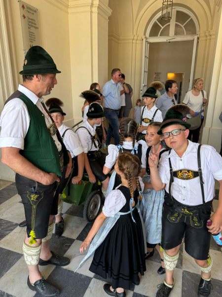 b70a0076-e91b-4f35-9f05-6f755d4052be