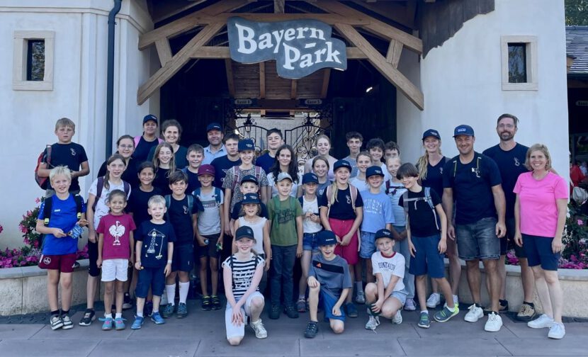 Feldwieser Trachtenjugend  …  mit Schwung in den Herbst